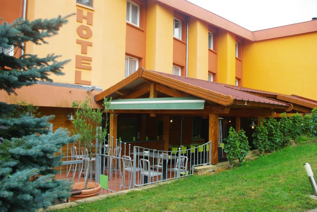 Hotel Burnichon Tarare Exteriör bild